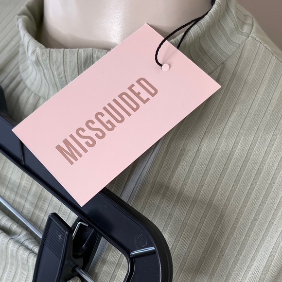 MISSGUIDED ribbed T-Shirt +cycle shorts set sage 4 - Picture 11 of 13